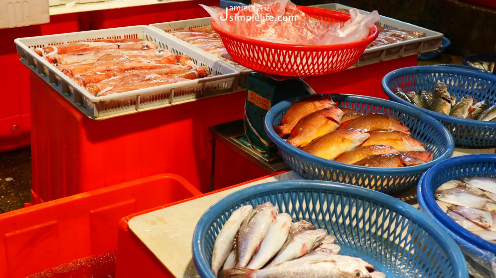 雨都漫步 基隆崁仔頂魚市 新鮮魚貨 | 基隆市