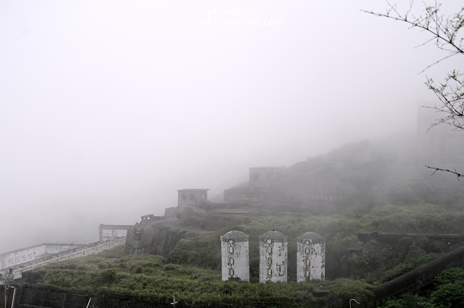 瑞芳山徑，浪漫走金瓜石奇特景觀 瑞芳濂洞里步道 眺望十三層遺址