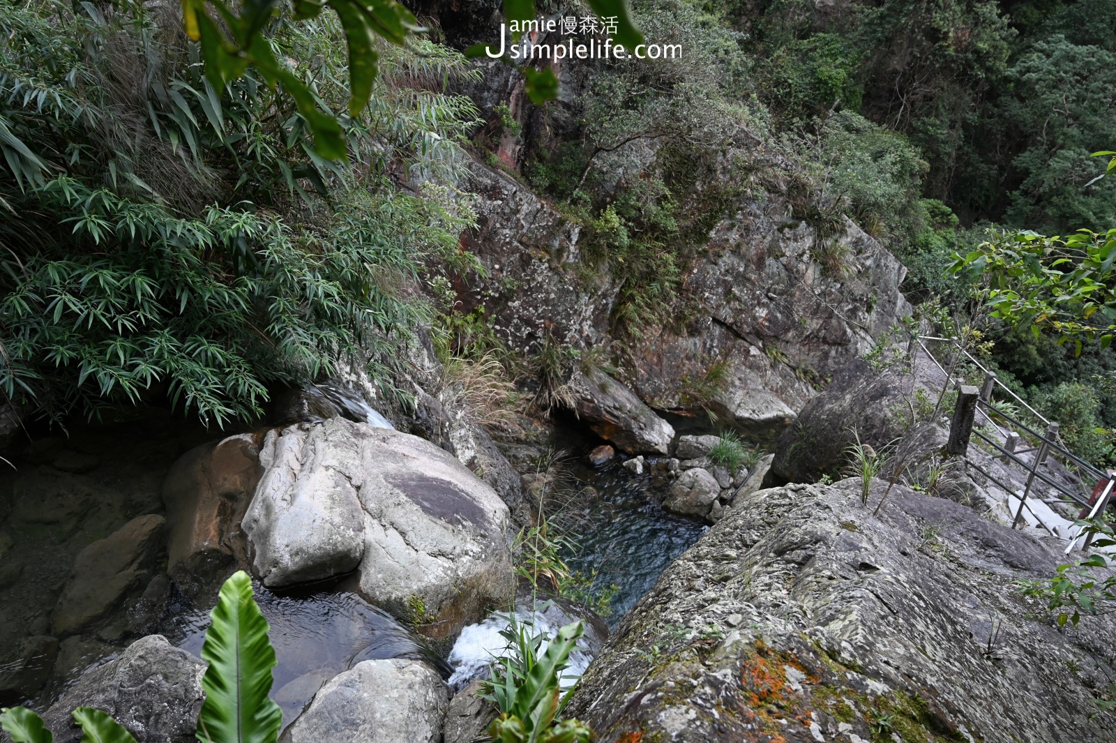 輕鬆欣賞宜蘭礁溪「猴洞坑瀑布」美麗之景
