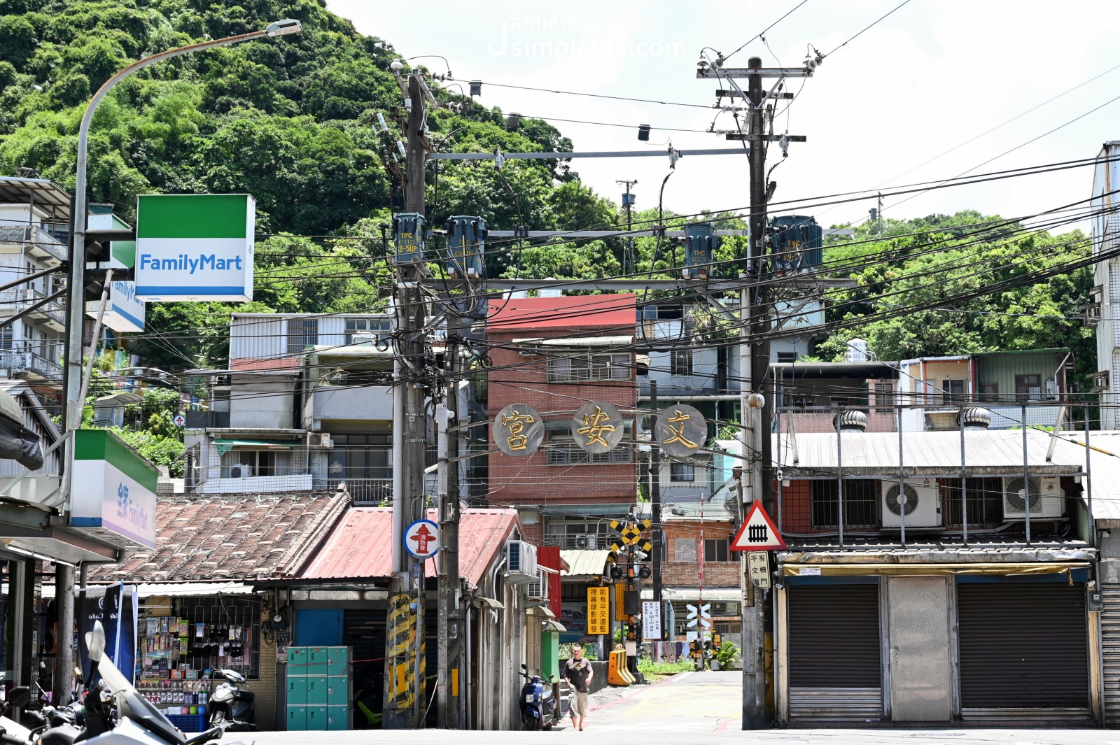 基隆百年防空洞所在位置 三坑車站外街道