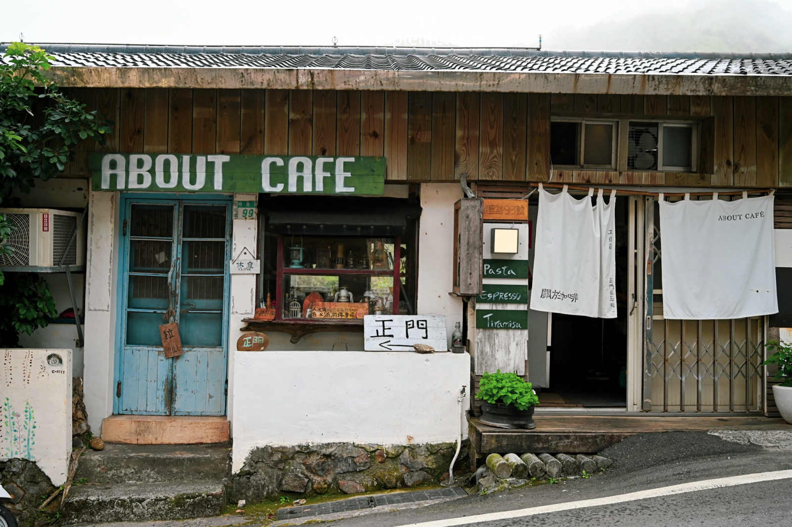 新北「寬哥的關於咖啡」咖啡館 正門口