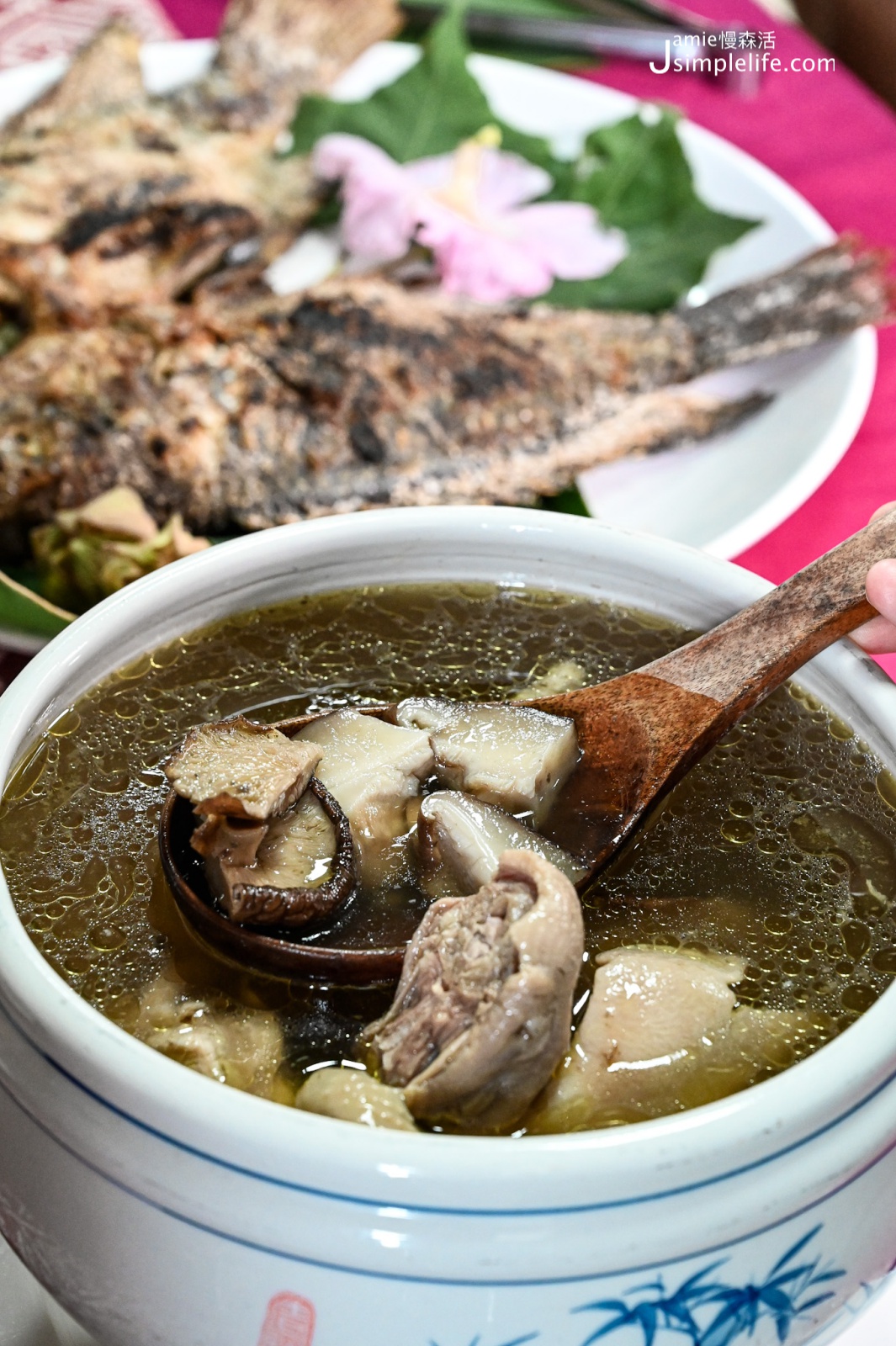 屏東恆春鎮 牡丹鄉 高士社區發展協會 在地風味料理 「段木香菇雞湯」