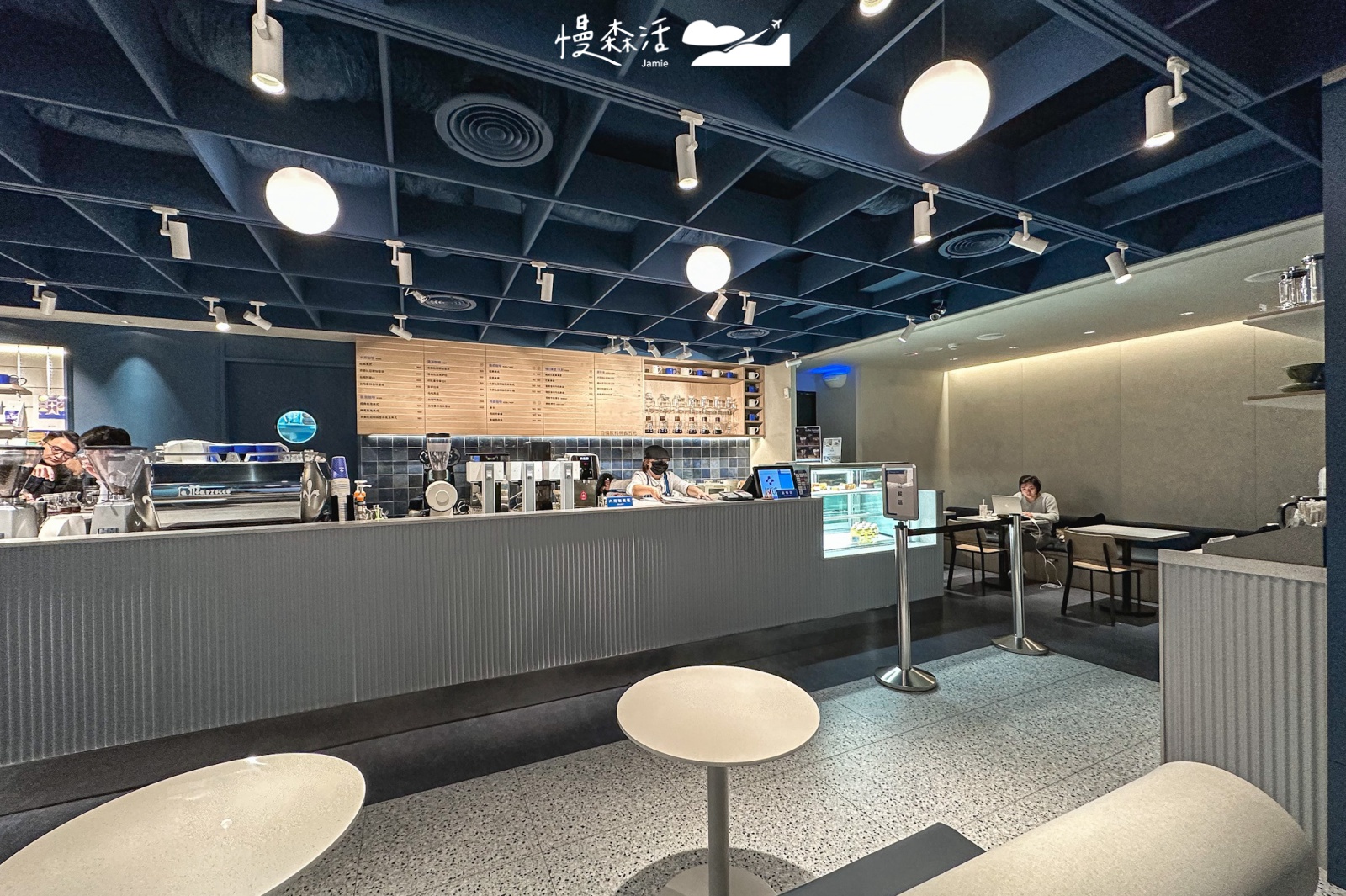 台北中山區 全家「Let’s Café PLUS」咖啡廳 室內空間