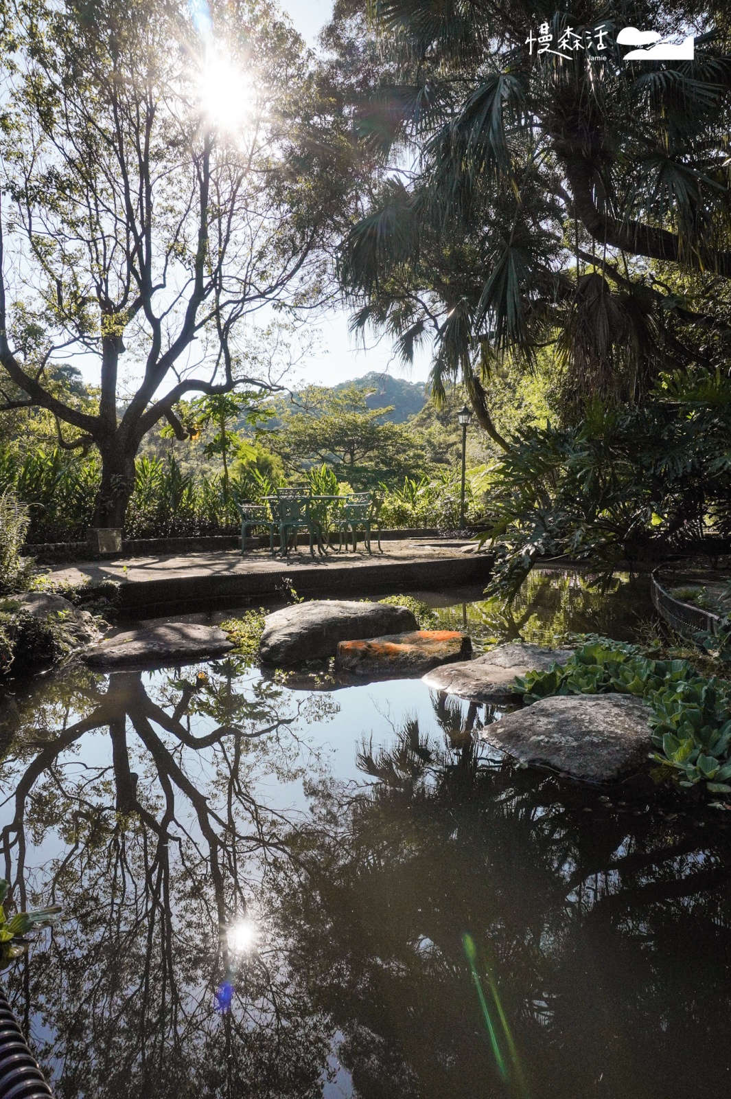 台北內湖區碧山巖 煮雲軒茶館樓頂座位區