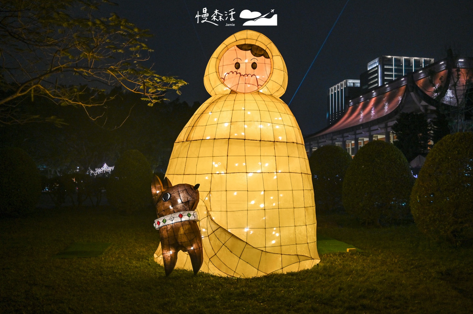 2023台灣燈會在台北！國父紀念館 中央展區「湖光悠遊燈區」 作品：住在城裡的妖精