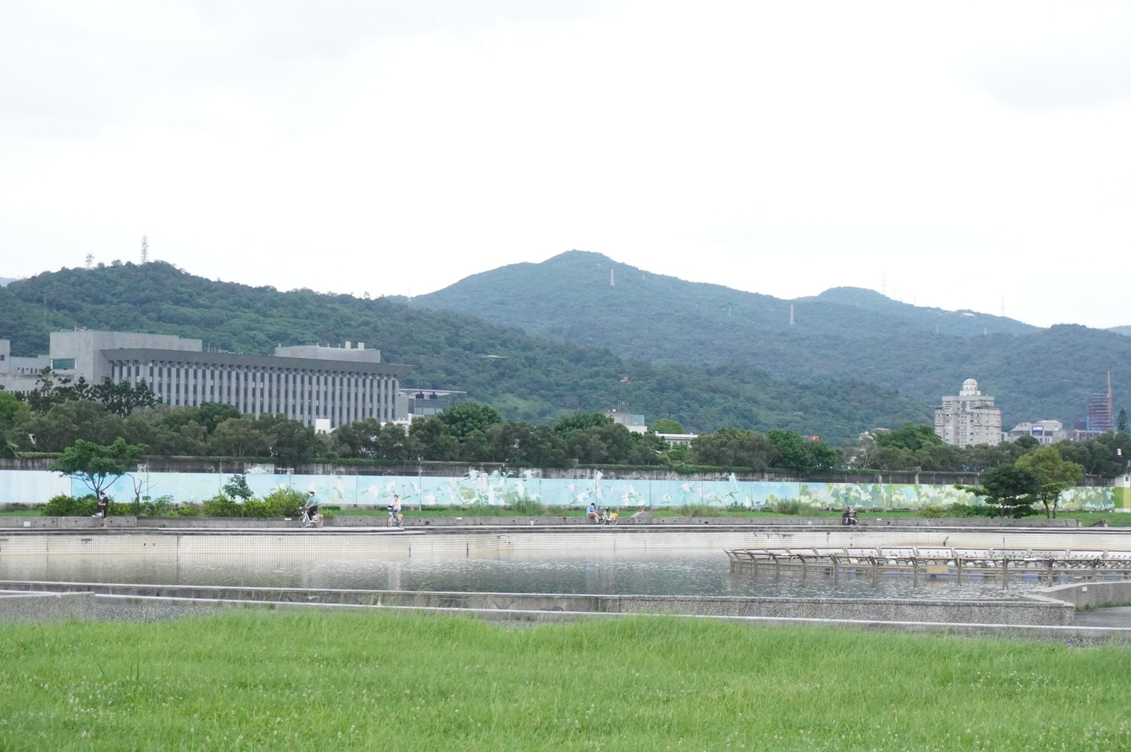 台北河濱公園自行車道