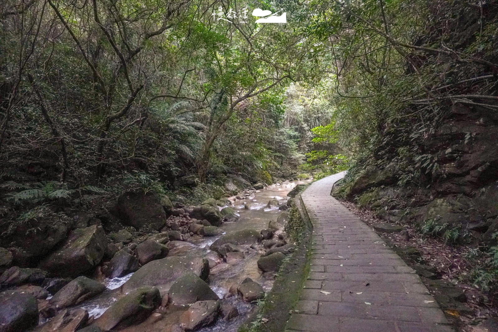 台北市內湖區 圓覺瀑布步道