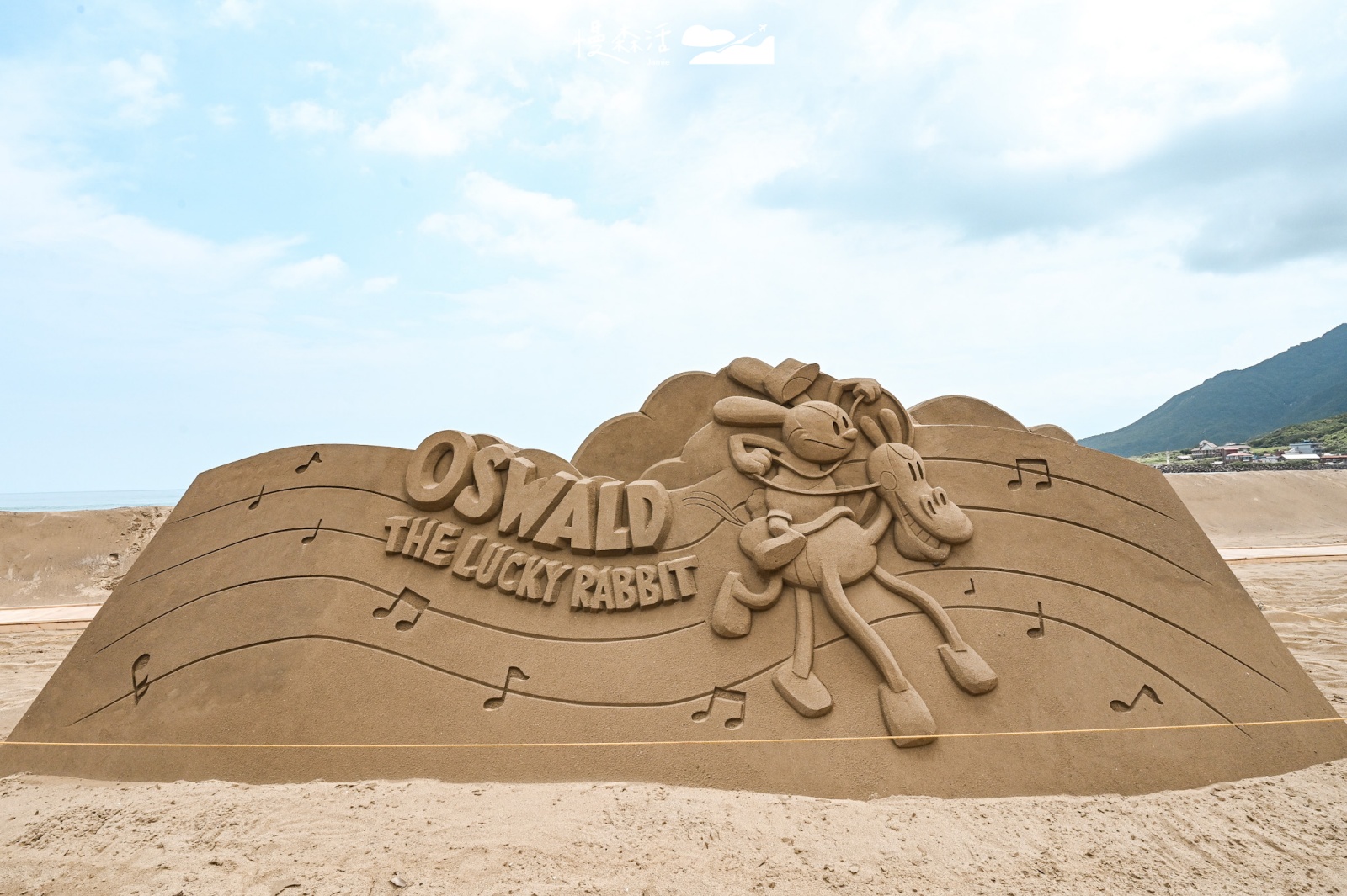 新北市福隆沙灘 2023福隆國際沙雕藝術季 迪士尼小車故障作品