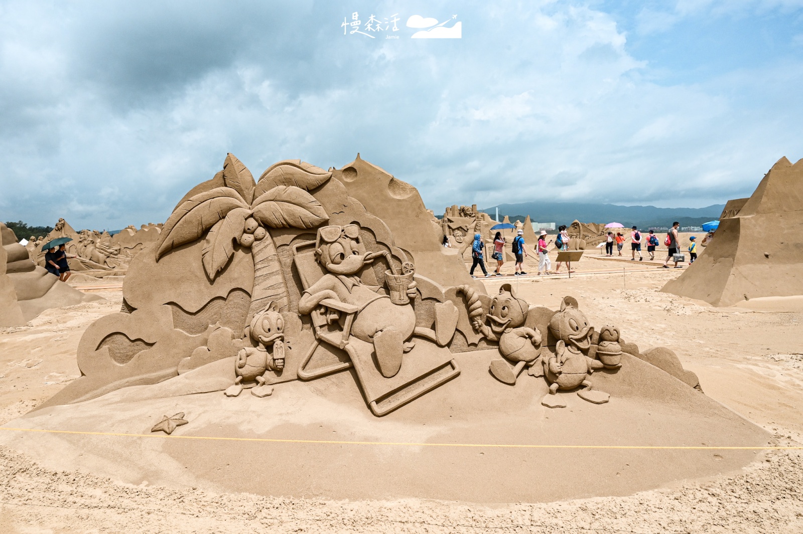 新北市福隆沙灘 2023福隆國際沙雕藝術季 迪士尼「唐老鴨的侄子」作品