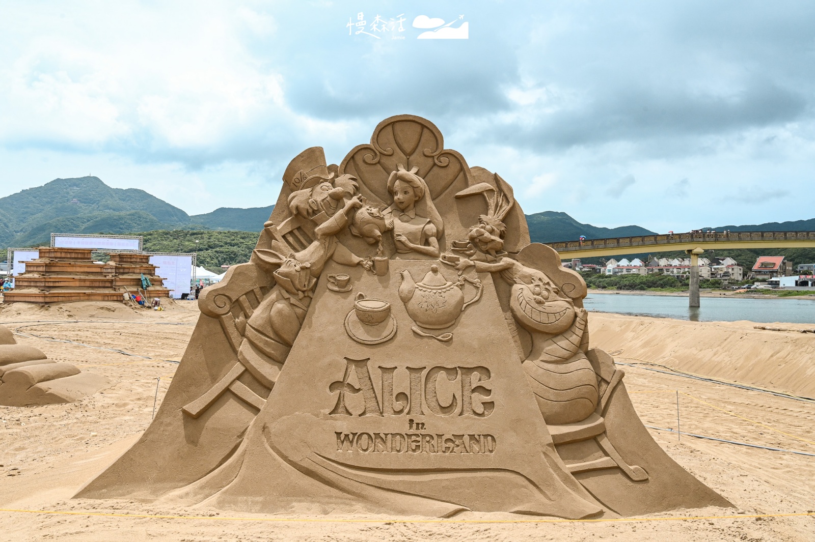 新北市福隆沙灘 2023福隆國際沙雕藝術季 迪士尼「愛麗絲夢遊仙境」作品