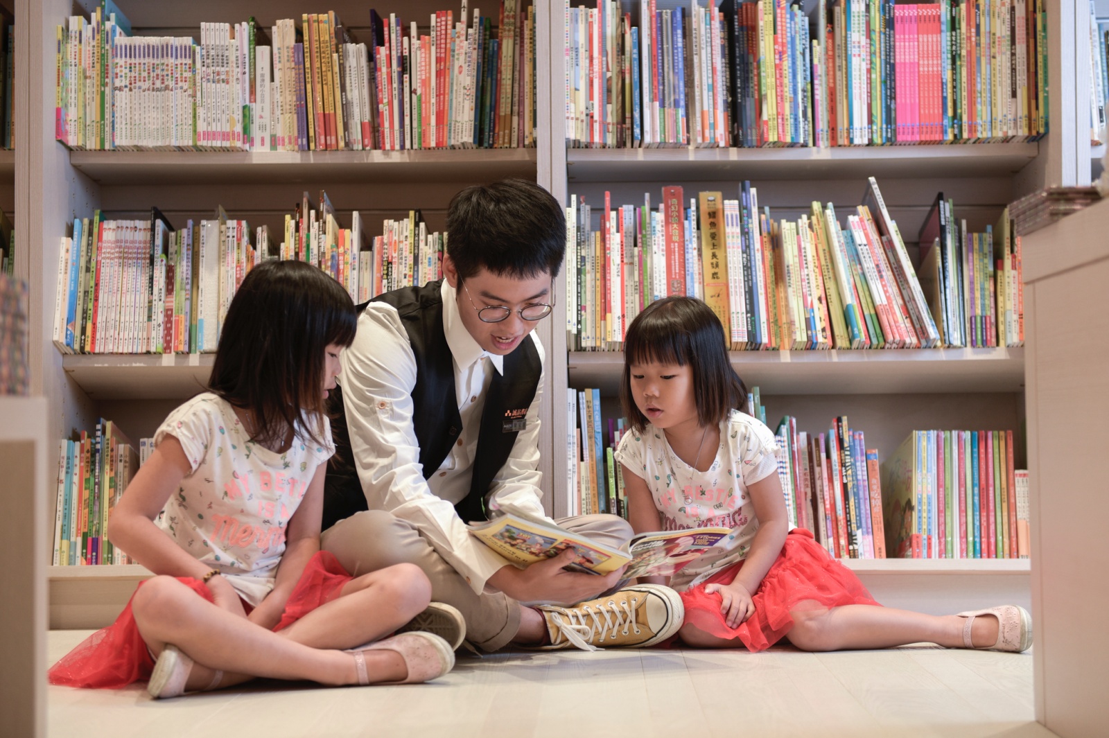 新店裕隆城 誠品生活新店 4F書店兒童書店打造親子共讀 探索小學校