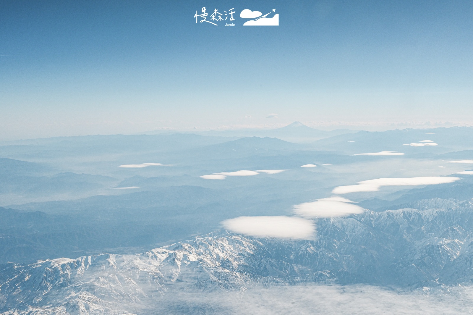 搭乘台灣虎航Tigerair Taiwan 瀏覽日本上空富士山美景