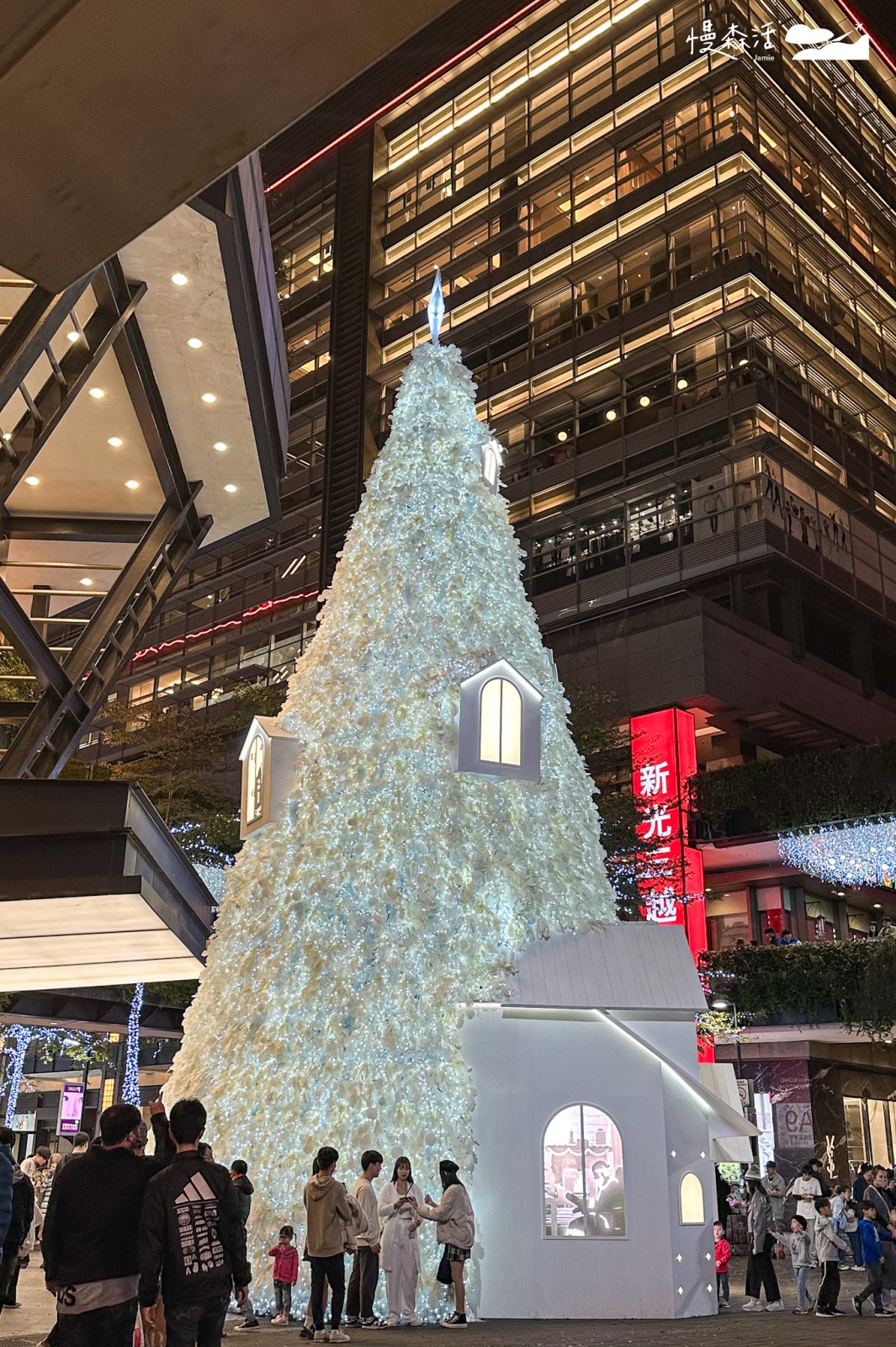 台北市聖誕樹｜新光三越信義新天地「時光之樹」