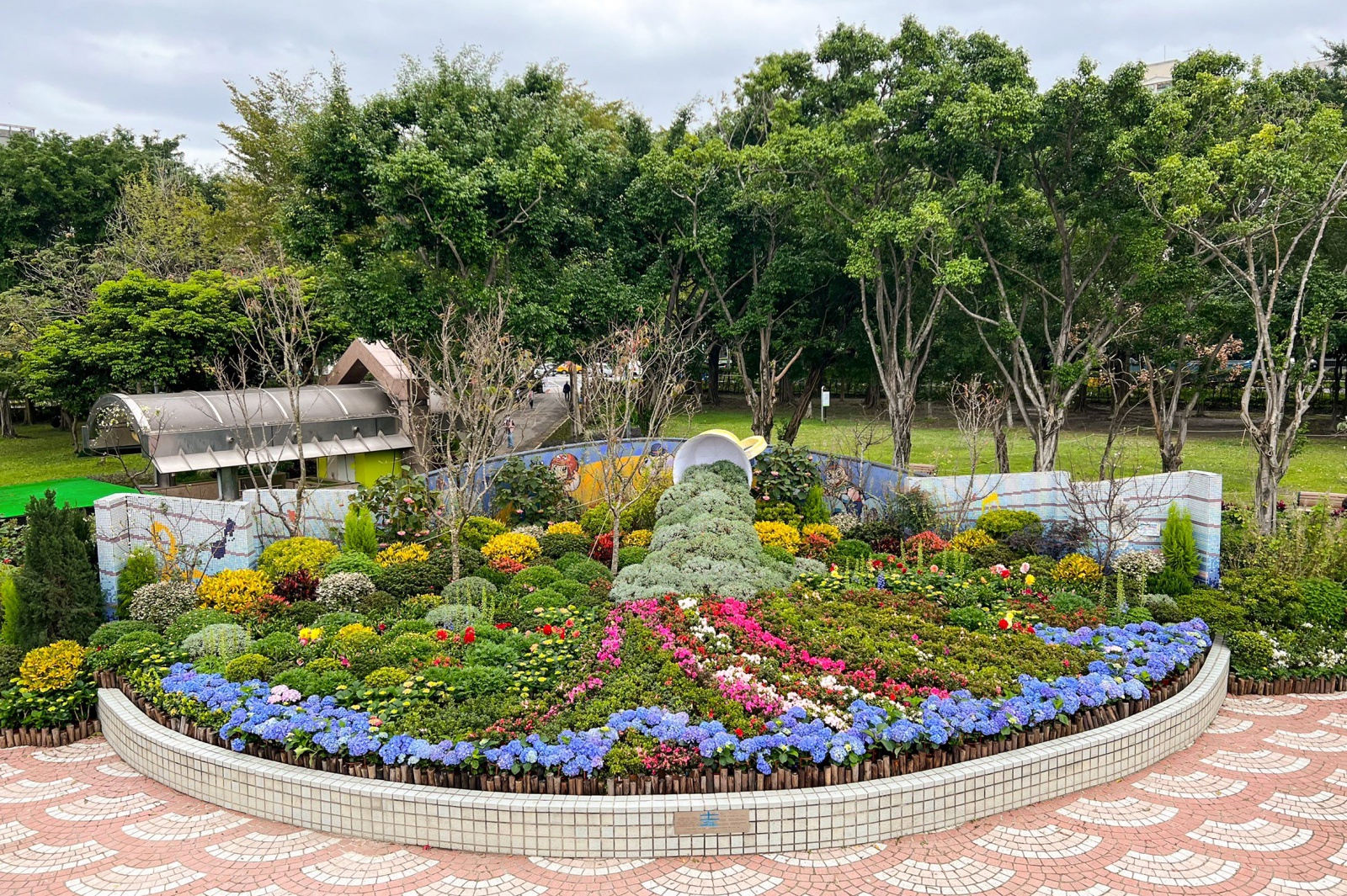 台北賞花景點推薦｜台北大安森林公園杜鵑花季