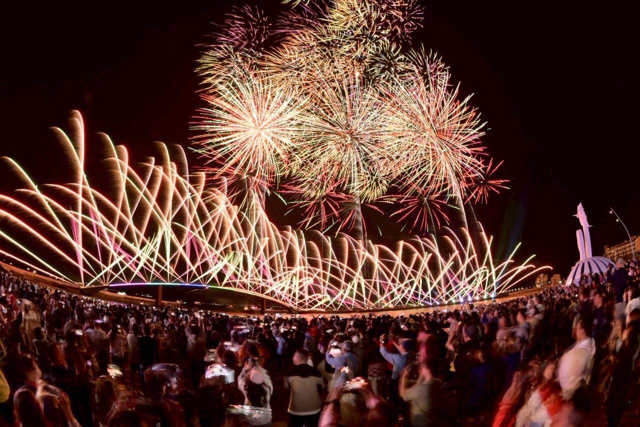 2025澎湖國際海上花火節 主場馬公市觀音亭園區施放煙火