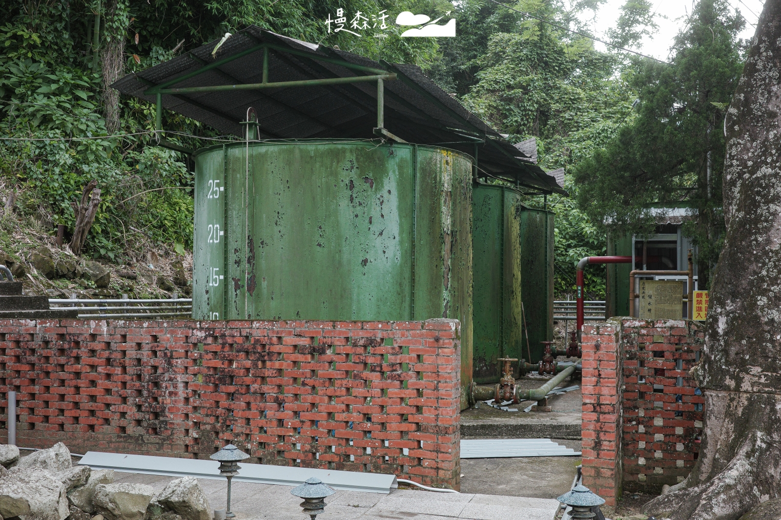 苗栗縣公館鄉 台灣油礦陳列館 戶外古油井