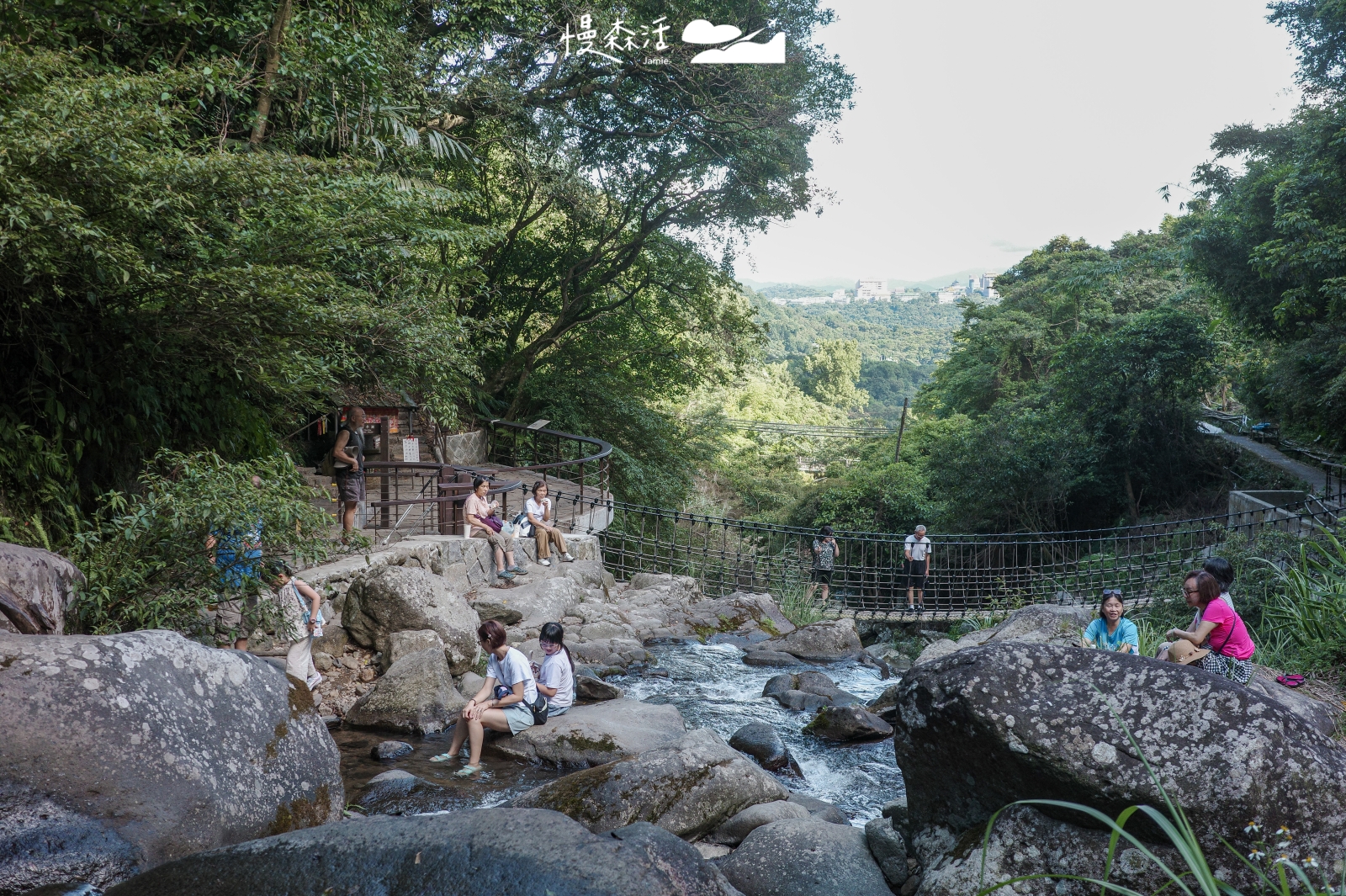 台北搭公車浪漫散步|草山觀瀑吊橋
