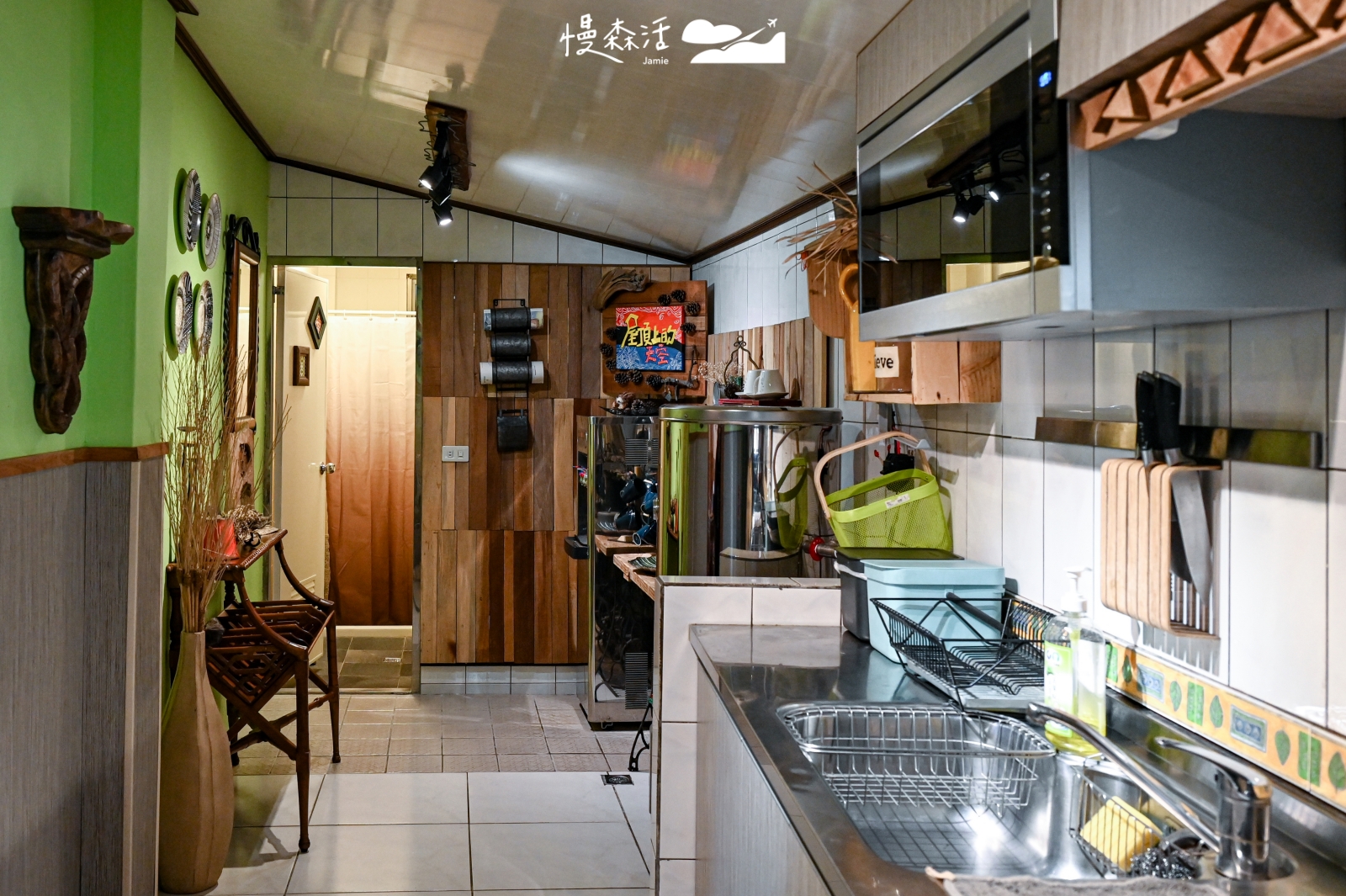 台中和平區住宿|屋頂上的天空