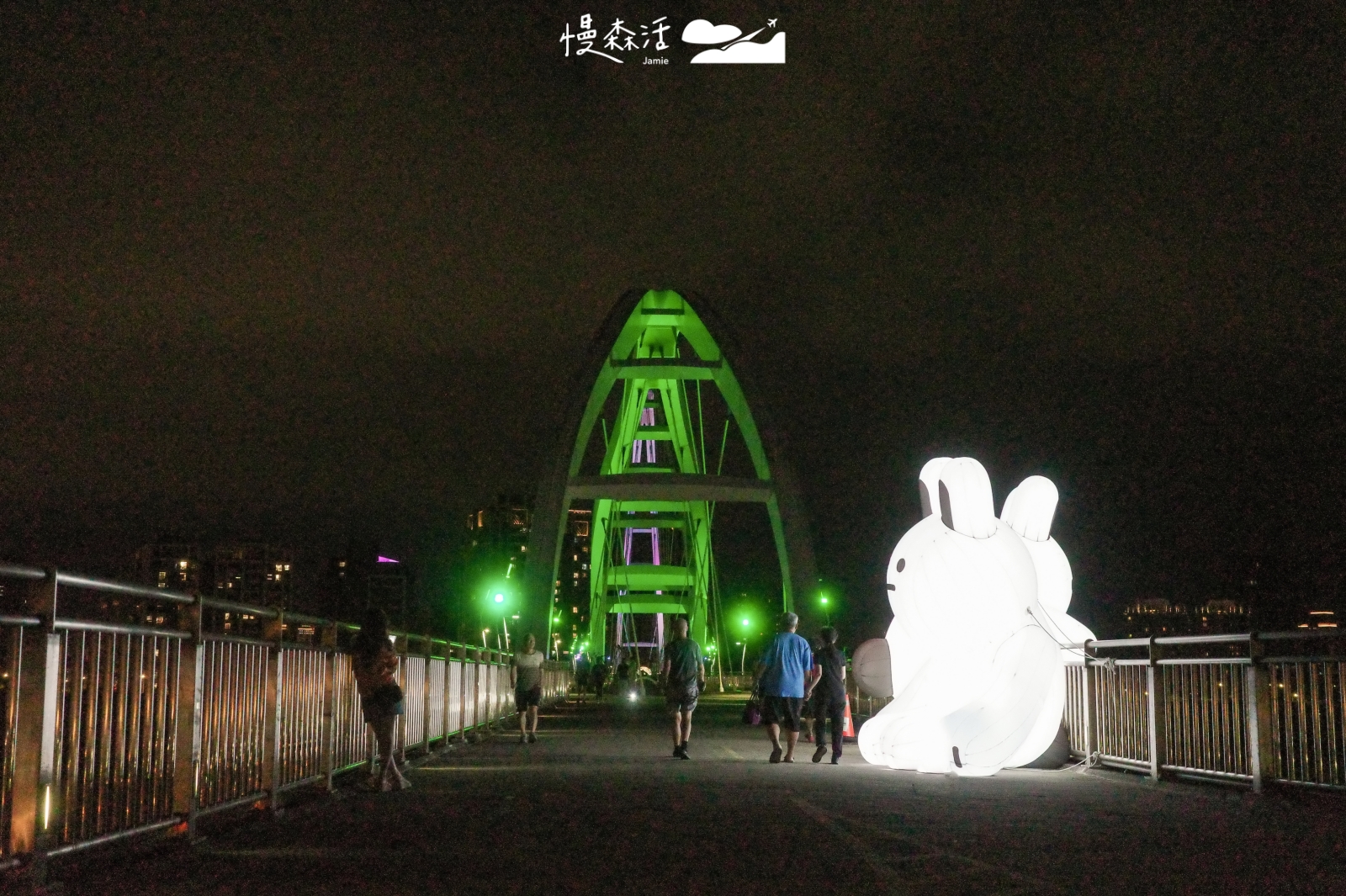 大型「兔兔Q」出沒新北河濱公園!10月限定療癒系打卡點