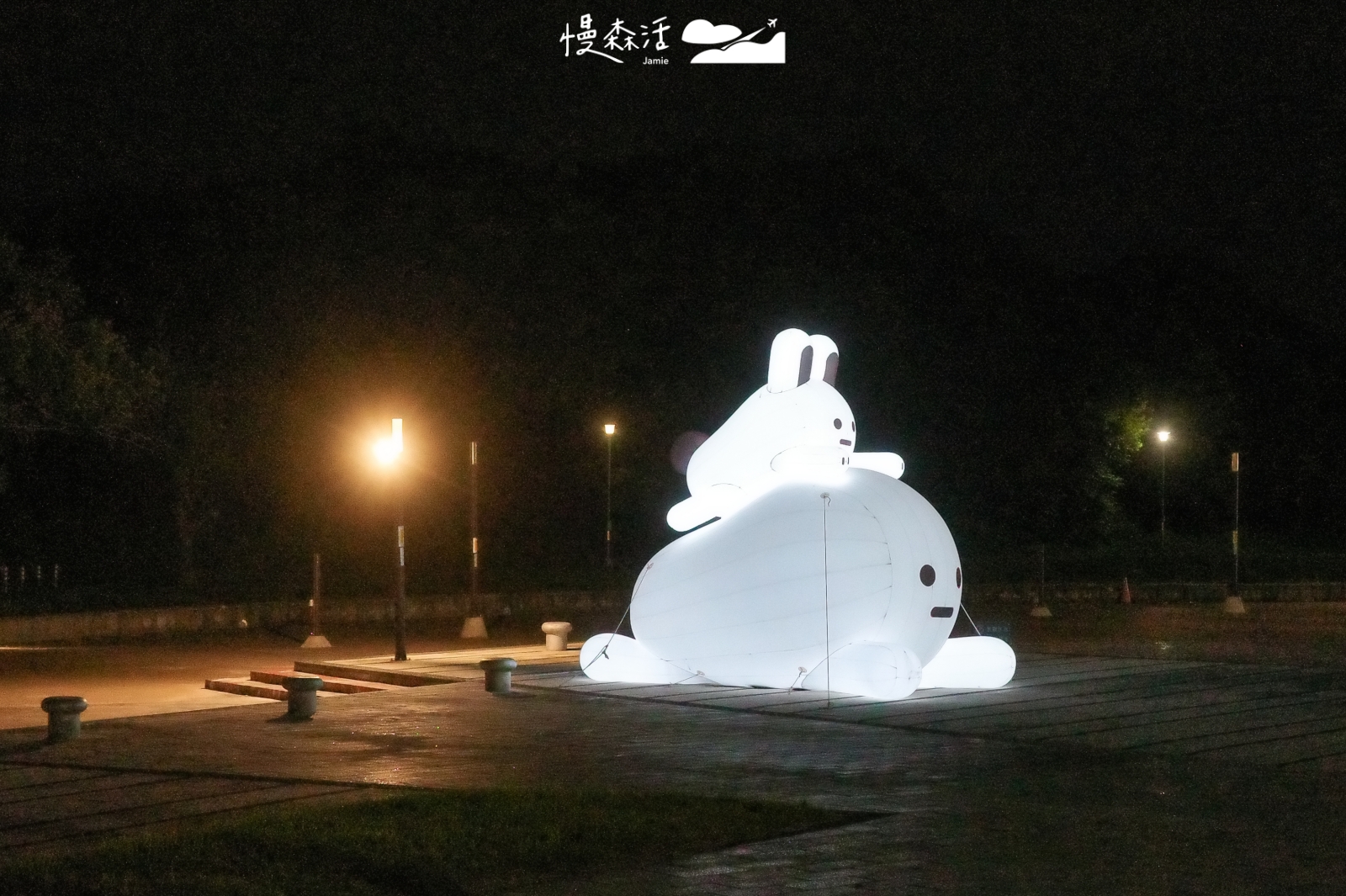 新北河濱公園 新月廣場兔兔Q大型氣偶
