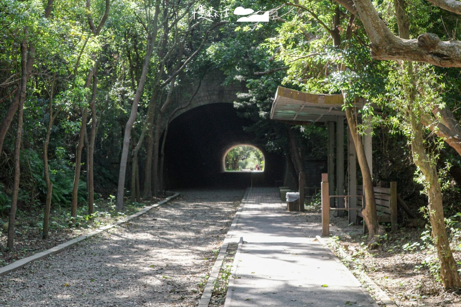 苗栗竹南｜崎頂子母隧道，遇見海與鐵道歷史風景 - JAMIE慢森活