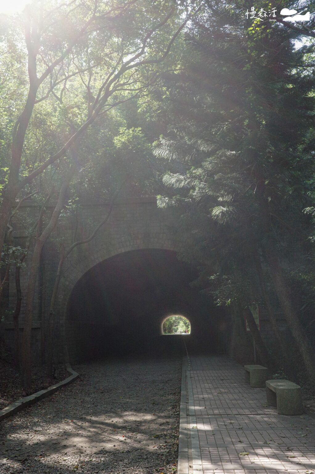 苗栗竹南｜崎頂子母隧道，遇見海與鐵道歷史風景 - JAMIE慢森活