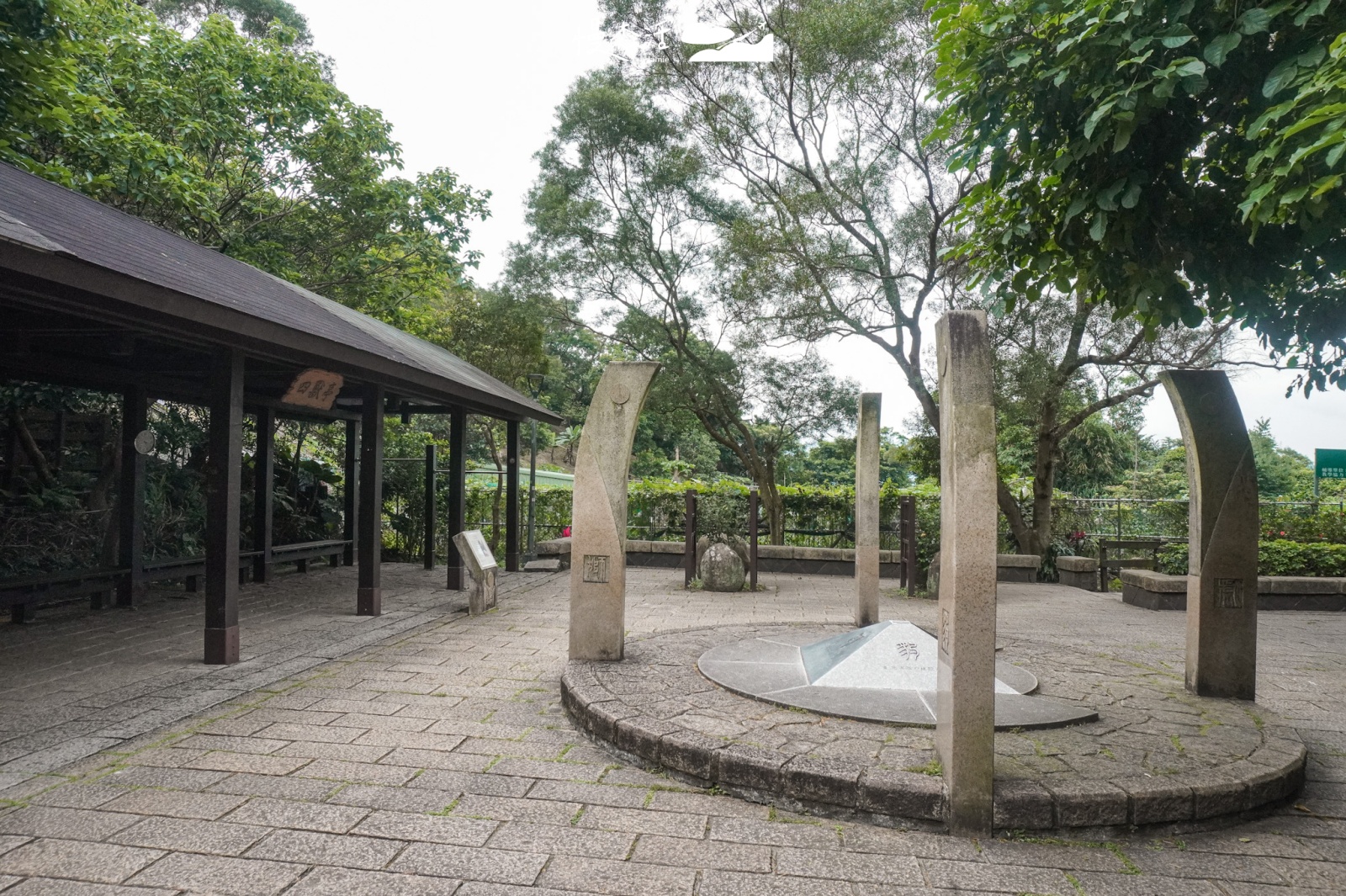 台北市信義區 虎山溪步道