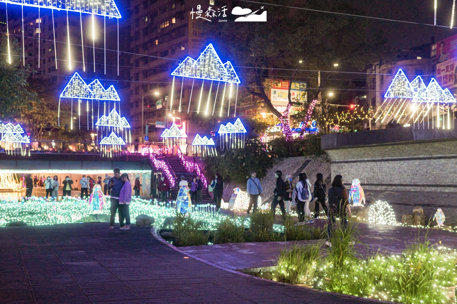 新北市新莊區 2026中港大排光雕 星願冰原