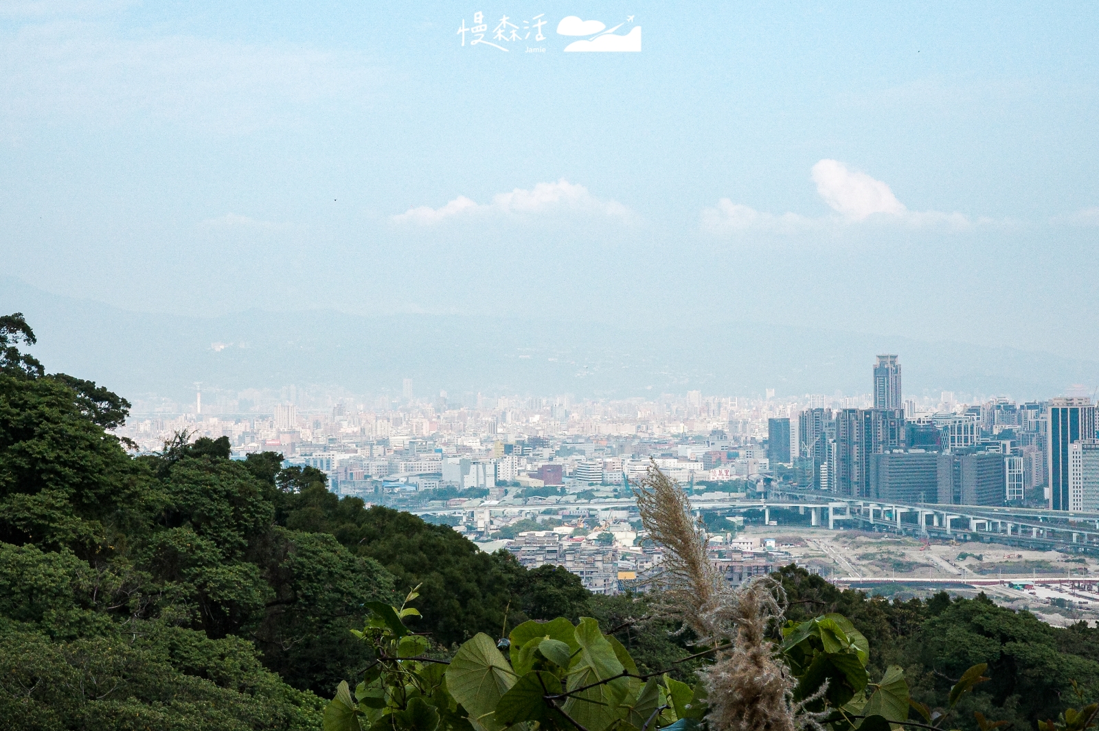 新北市泰山區 義學坑步道 景觀平台瞭望城市景觀