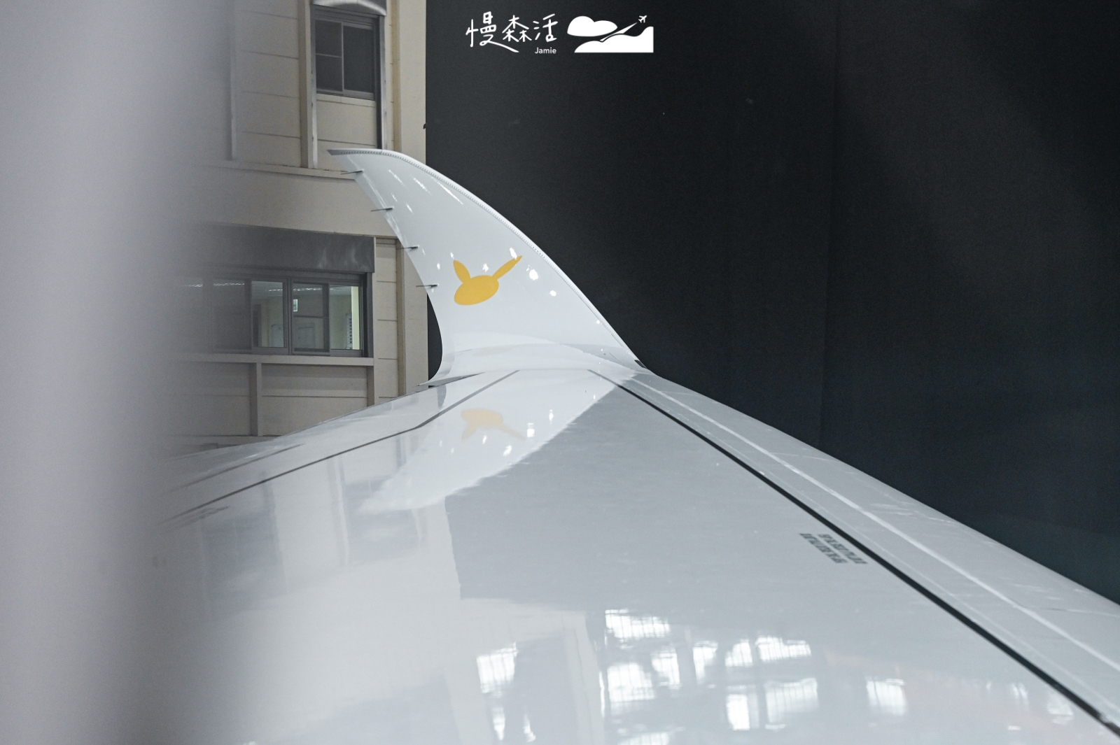 中華航空第二架寶可夢主題 皮卡丘彩繪機 CI2 機身小彩蛋