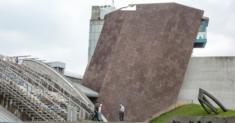 八里必訪地標：十三行博物館「傾斜八角塔」探索古文明，新北市民免費
