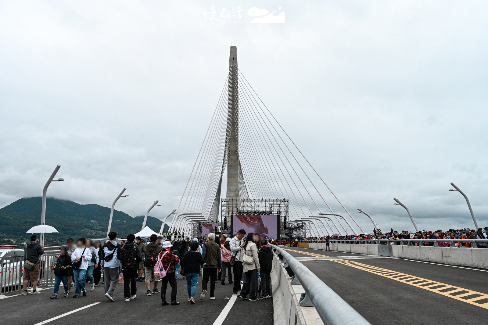 新北市淡水區 淡江大橋台61線起點 通往林口八里方向