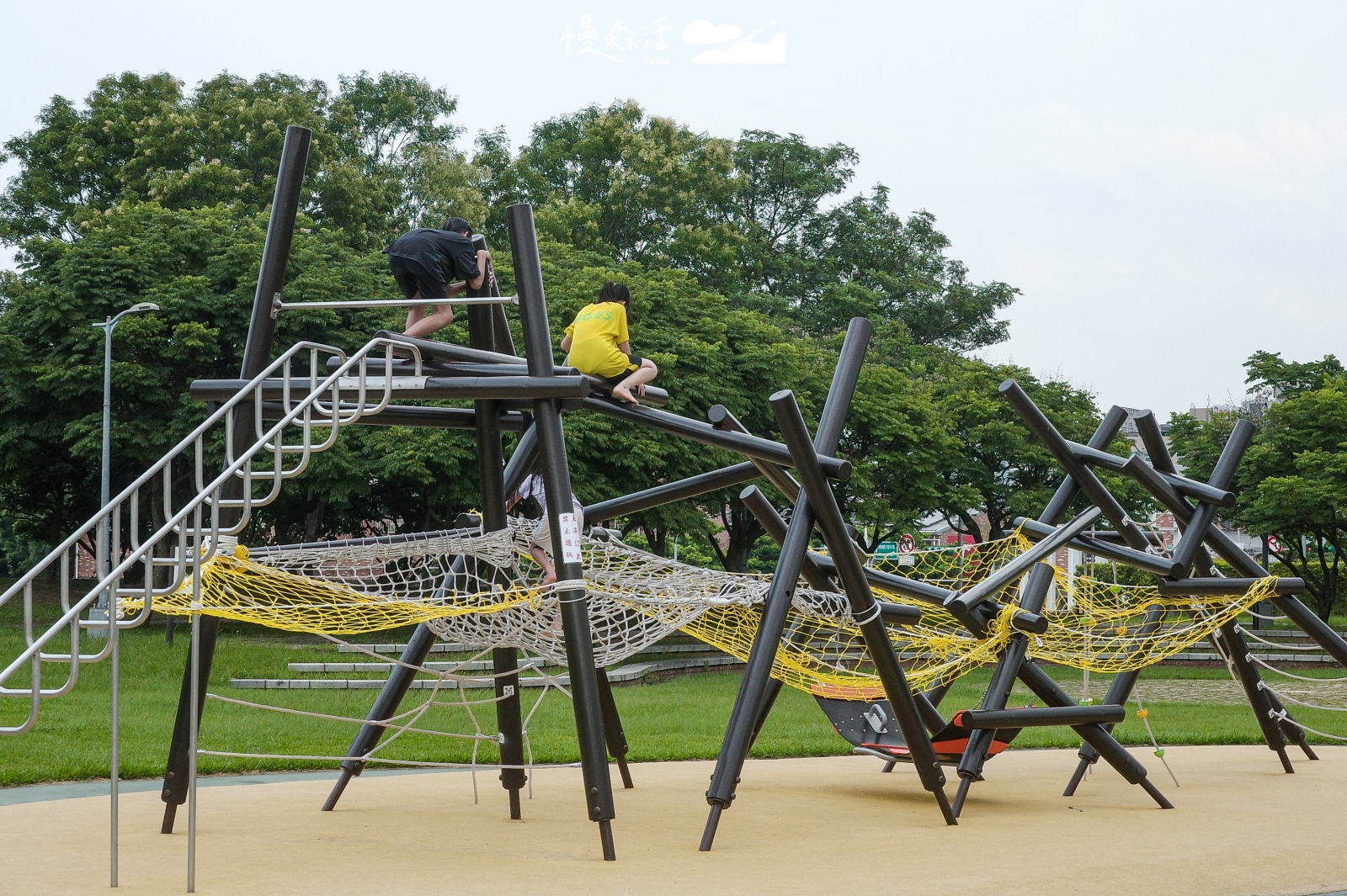 台北市內湖區 內湖休閒運動公園 園區遊具