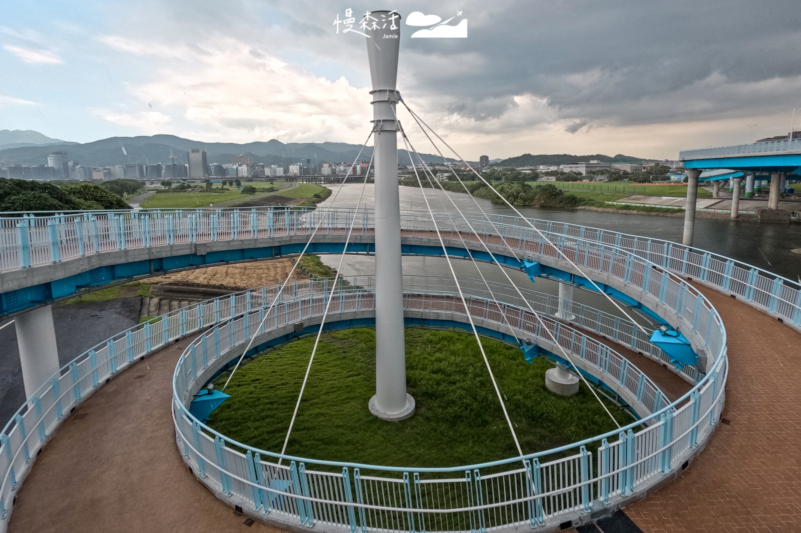 台北民權大橋旁 天際之眼