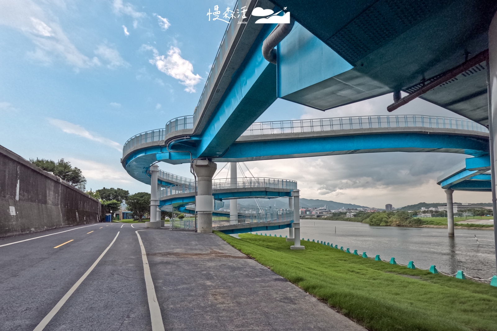 台北市民權橋旁 天際之眼