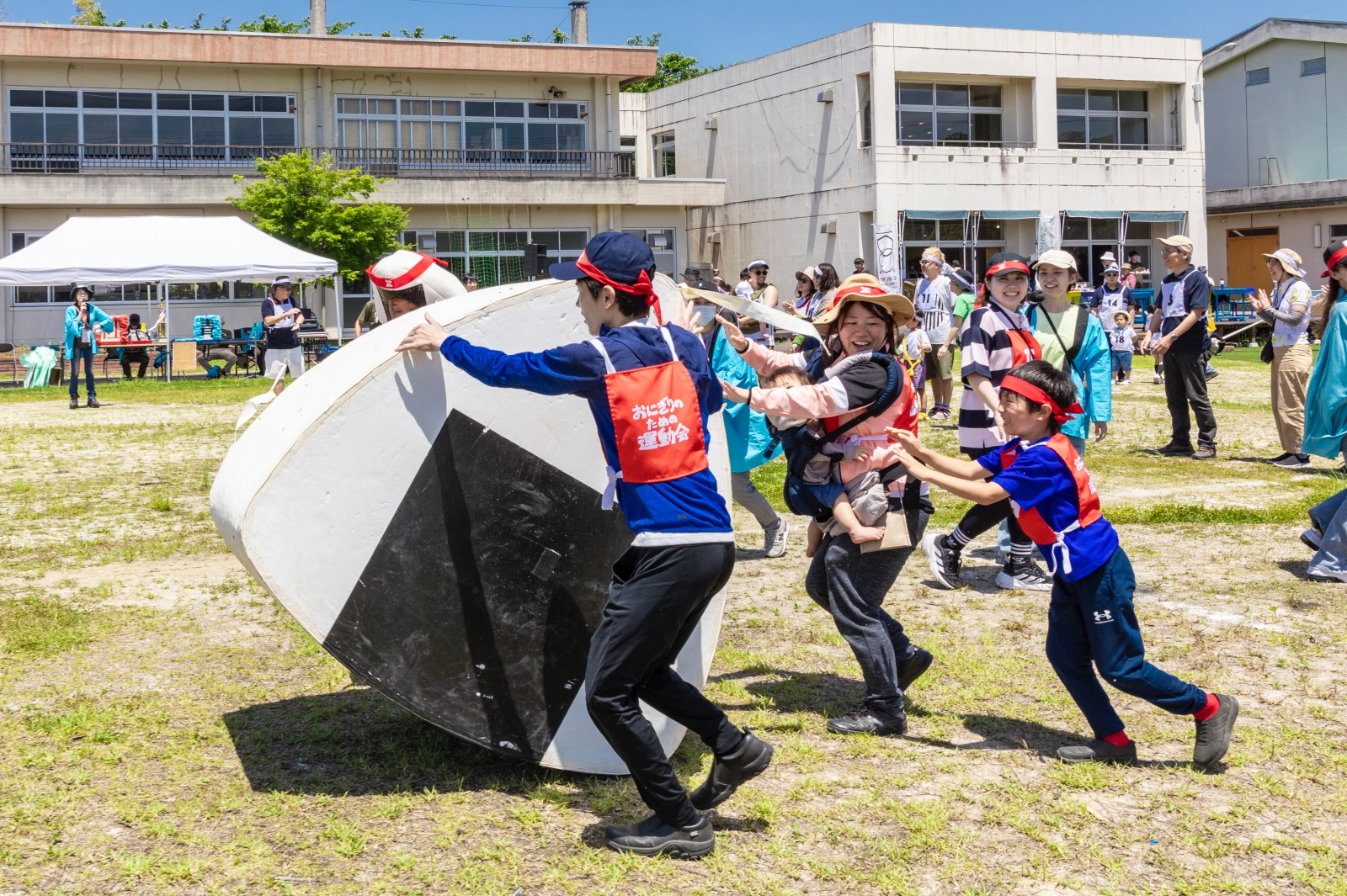 日本千葉縣 房總國際藝術季活動 EAT&ART TARO おにぎりのための運動会