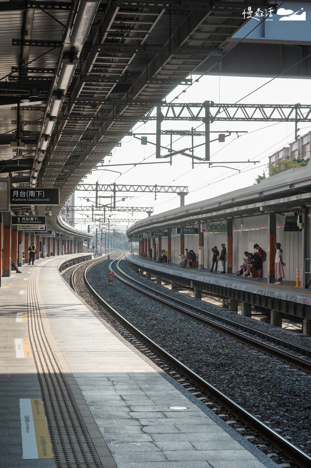 桃園市平鎮區 平鎮車站月台